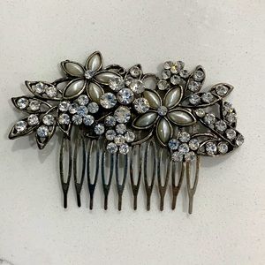 Crystal/Pearl hair pin for wedding